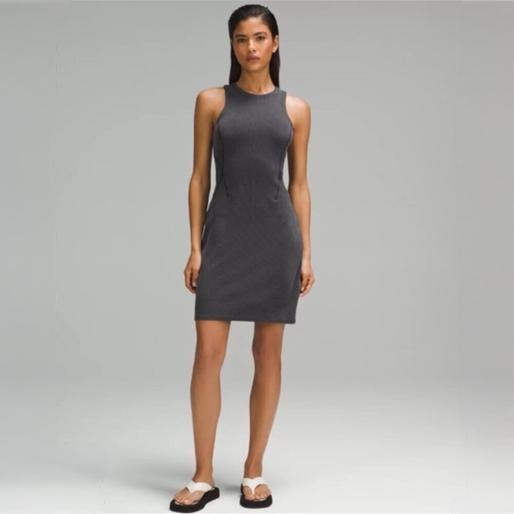NWOT Lululemon Lululemon Ribbed Softstreme Slim-Fit Tank
Dress Grey Size 4